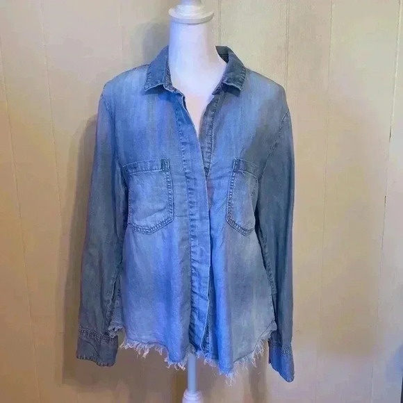Cloth & Stone Anthropologie Blue Medium Denim Chambray Shirt Distressed Fringe - Picture 1 of 11